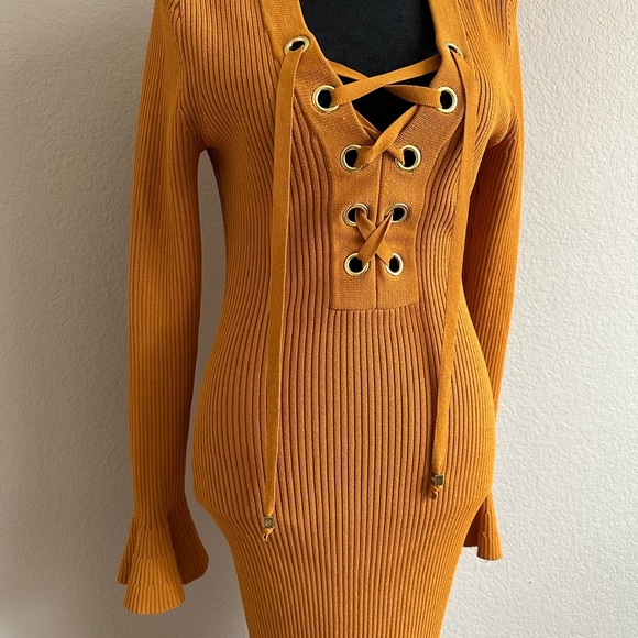 MICHAEL Michael Kors lace-up Ribbed Bodycon in Poppy Dress S, Sexi, Chic - Picture 2 of 9